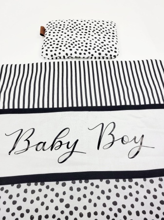 imienny kocyk do wózka czarno biały name queen baby personal blanket