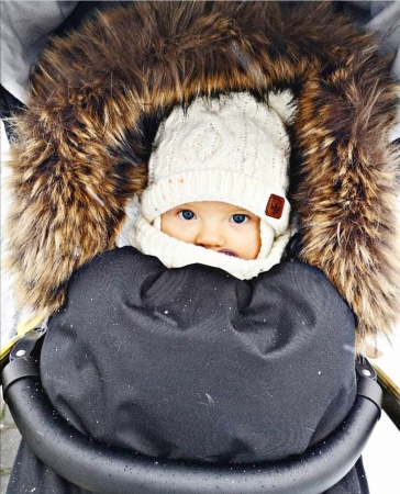 śpiworek do wózka skrzydła złote queen baby czarny futro do nosidełka gondoli