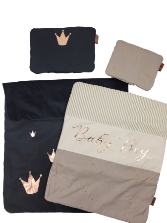 koc ozdobiony koronami crown miedziany różowe złoto