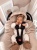 otulacz do fotelika kocyk do fotelika z uszami queen baby miś teddy bear beżowy beż uszy misia