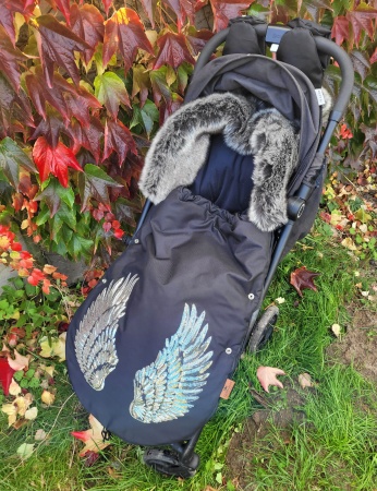 śpiworek do wózka skrzydła srebrne futro do spacerówki gondoli queen baby  śpiworek dla 3 latka 2 latka czterolatka