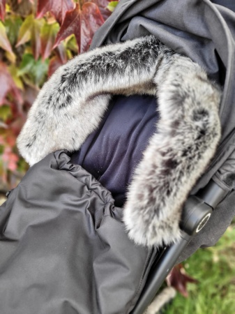 śpiworek do wózka skrzydła srebrne futro do spacerówki gondoli queen baby  śpiworek dla 3 latka 2 latka czterolatka