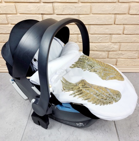 śpiworek do gondoli biały złoty śpiworek do wózka śpiworek zimowy dla dziecka śpiworek złote skrzydła queen baby