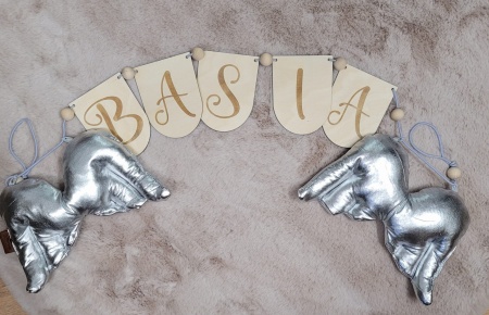 girlanda drewniana z imieniem dziecka girlanda ze skrzydłami queen baby