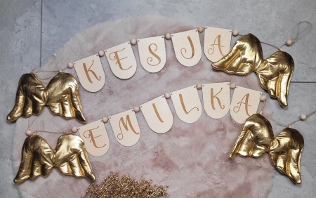 girlanda drewniana z imieniem dziecka girlanda ze skrzydłami queen baby