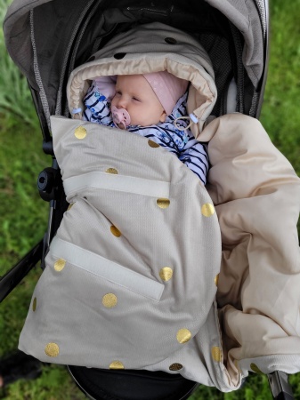 otulacz do fotelika kocyk do fotelika queen baby czarny szary beżowy różowy biały w złote kropki różowe złoto otulacz do wózka miedziany