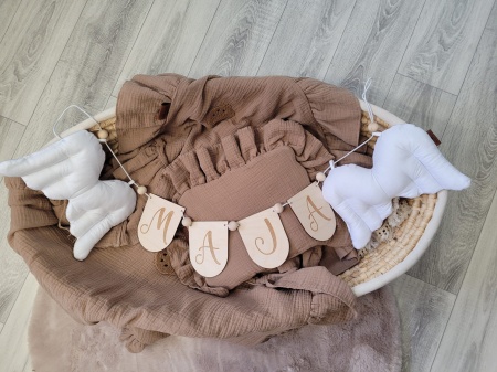 girlanda drewniana z imieniem dziecka girlanda ze skrzydłami queen baby