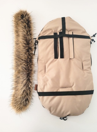 podłużne otwory na pasy zabezpieczone rzepem