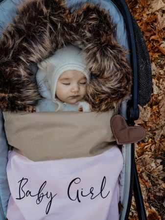 śpiworek do wózka  dla dziewczynki  śpiworek do gondoli spacerówki fotelika samochodowego śpiworek różowy beżowy queen baby