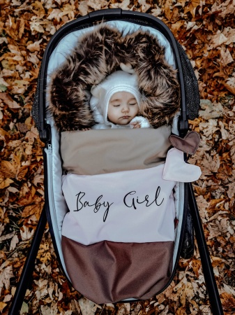 śpiworek do wózka  dla dziewczynki  śpiworek do gondoli spacerówki fotelika samochodowego śpiworek różowy beżowy queen baby