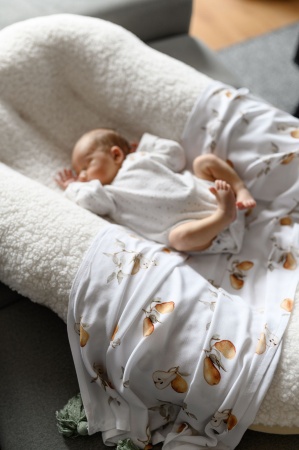 kokon niemowlęcy dla dziecka barankowy teddy